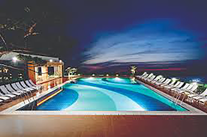 百樂達斯酒店泳池